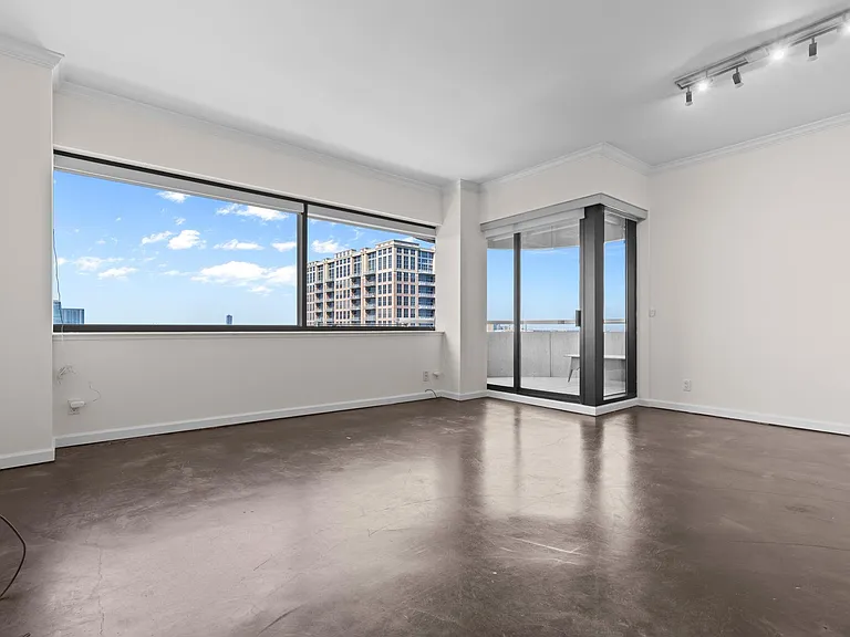 5000 Montrose Blvd #16B — Photo 7