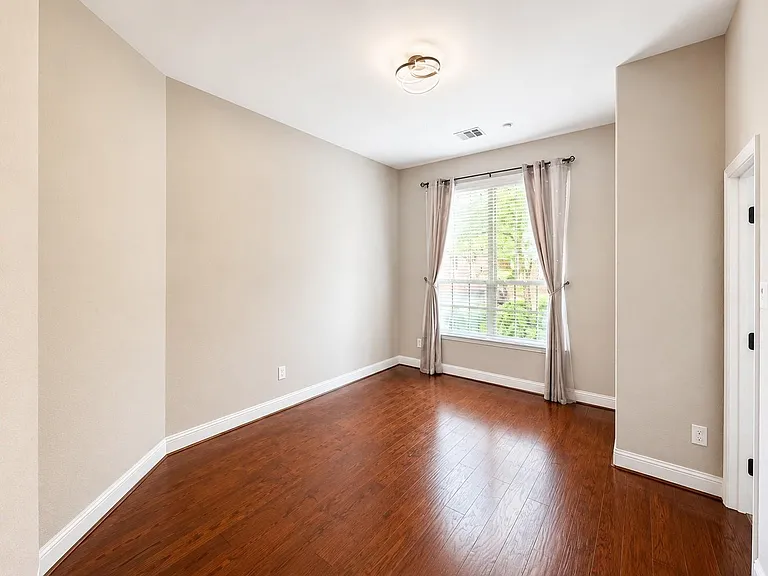 127 Lindenberry Cir — Photo 21