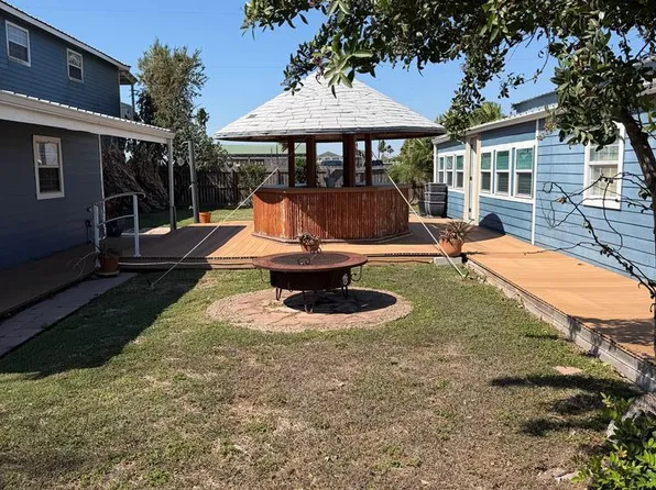 709 Baffin Dr, Port Mansfield, TX 78598