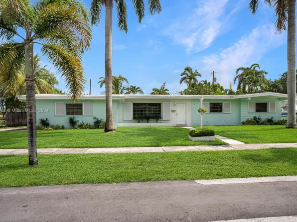 9395 SW 179th Ter, Palmetto Bay, FL 33157