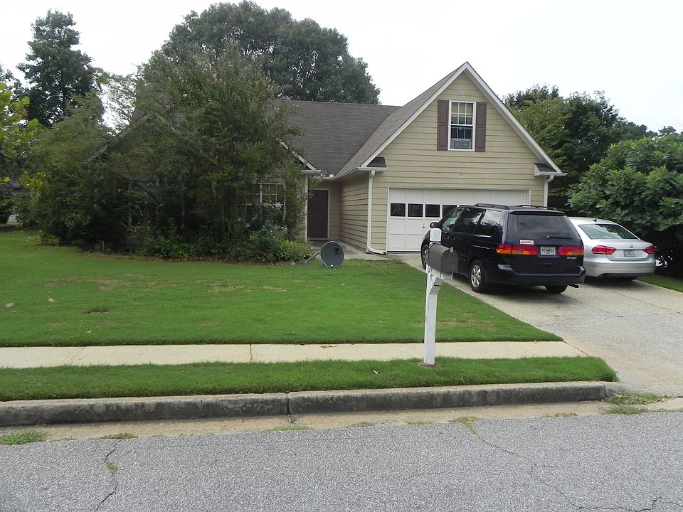 1st image of 700 Chatham Park Dr
