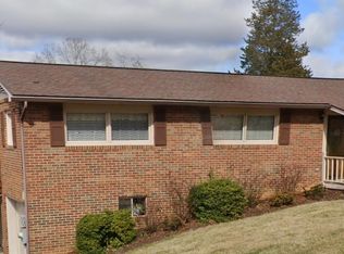 417 N Valley View Cir, Kingsport, TN 37664