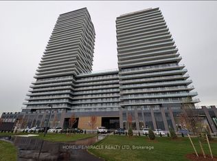 15 Skyridge Dr #427, Brampton, ON L6P 4N9