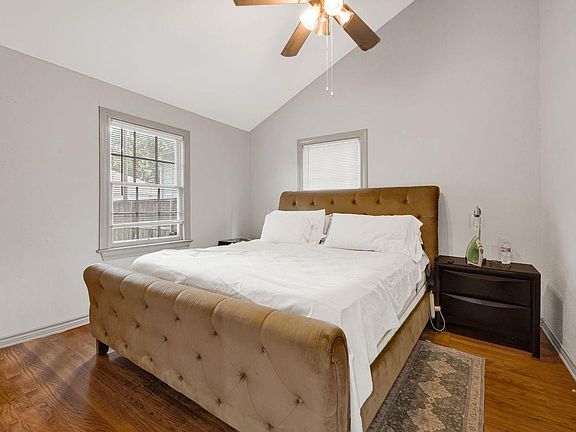 4th image of 541 W 18th St