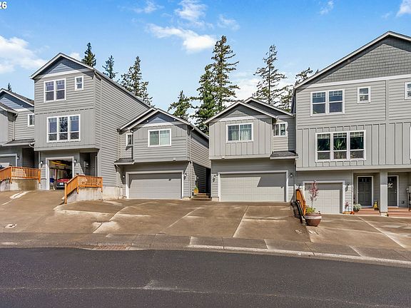 4th image of 1262 SE Windsong Dr