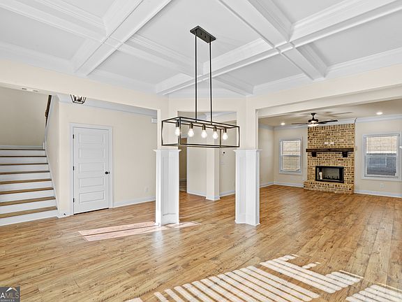 7th image of this home