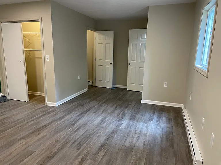 657 Belmont Ave — Photo 7