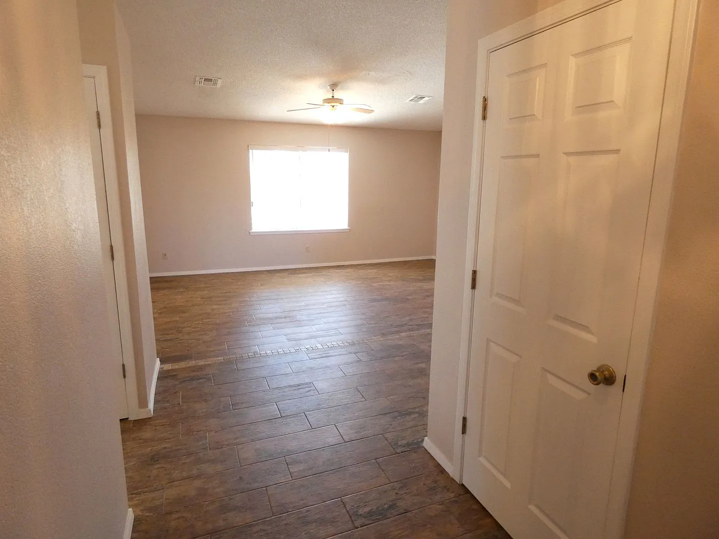 Spacious 3BR/2BA Sun Ridge Estates Home with Large Fenced Yard & 2-Car Garage! — Photo 4