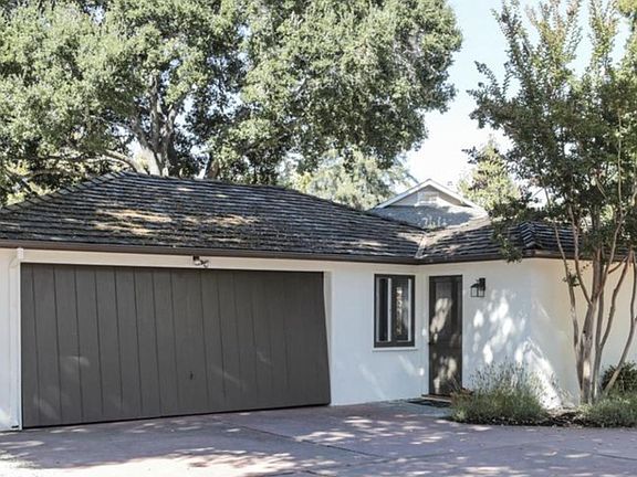 2nd image of 623 Woodland Ave