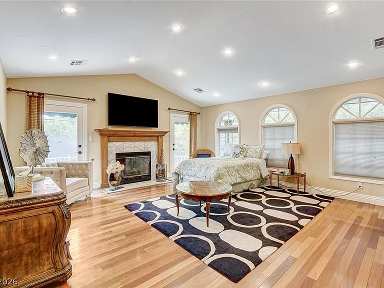 7001 Alamitos Cir — Photo 27