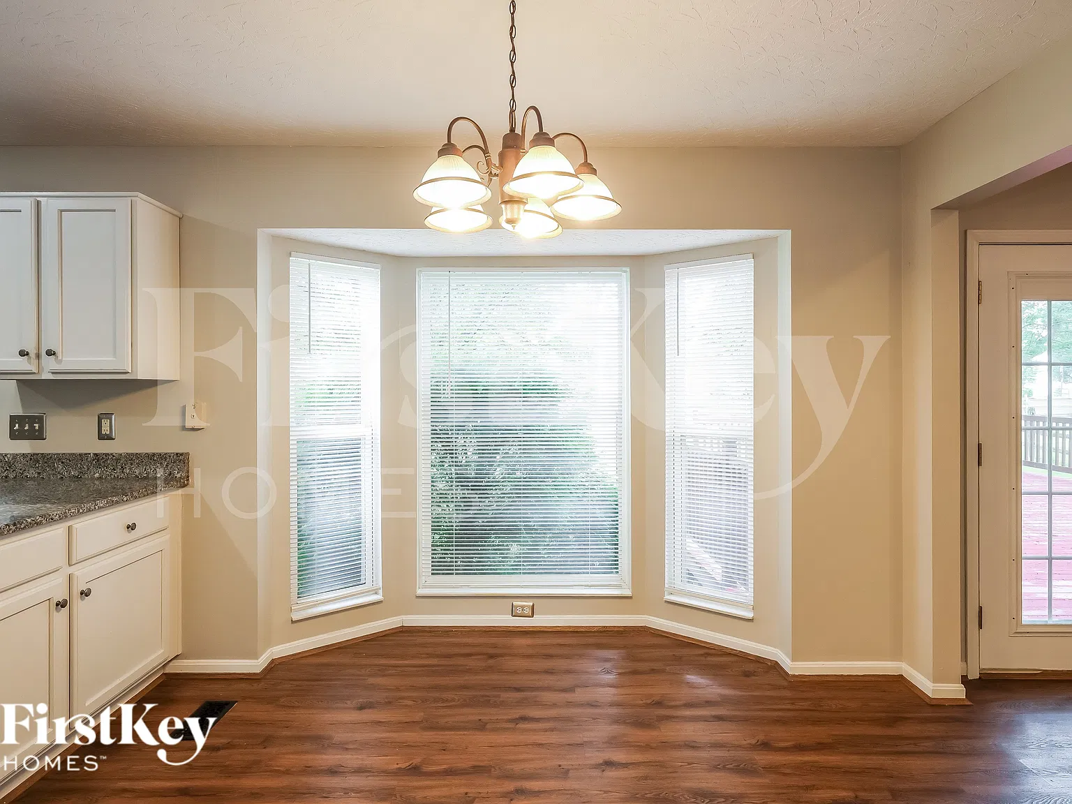 4 bed, 2.5 bath, 2686 sqft, $2,760 — Photo 3