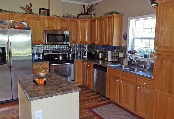 2nd image of 5549 S Pine Dr