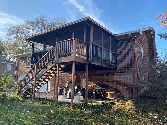 2nd image of 226 Savannah Dr