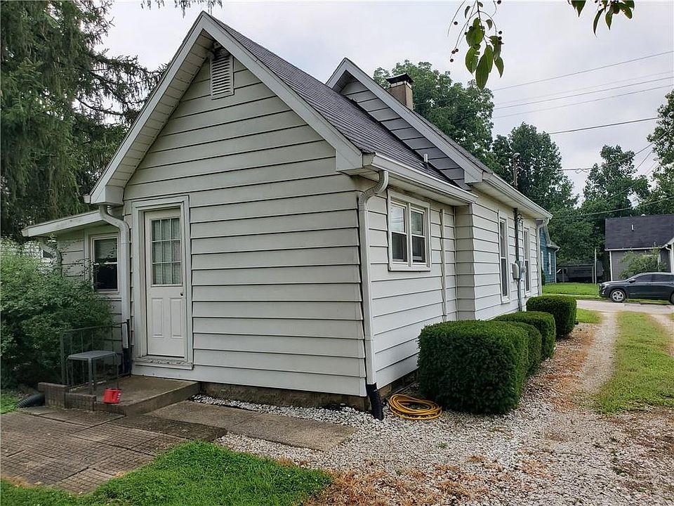 2nd image of 33 Beveridge St