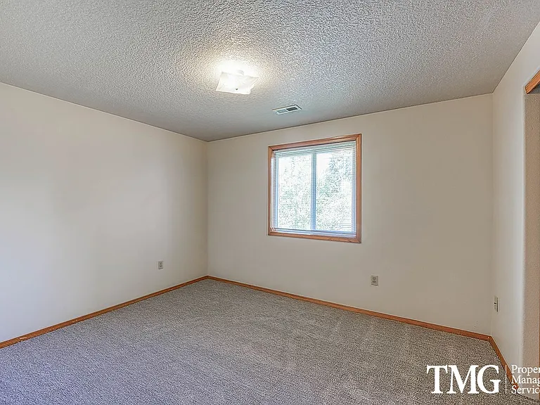15608 NE 12th St — Photo 19