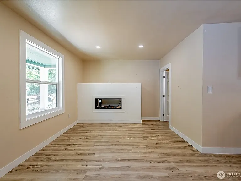 1728 S. Waco Street — Photo 20