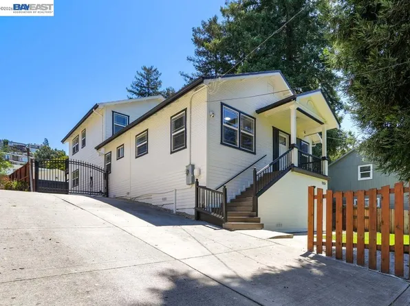7974 Hillmont Dr, Oakland, CA 94605