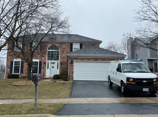 922 High Ridge Pass, Carol Stream, IL 60188