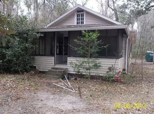 111 N Sipprell Rd, Florahome, FL 32140