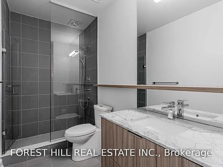 6 Parkwood Ave #Townhouse 102 — Photo 23