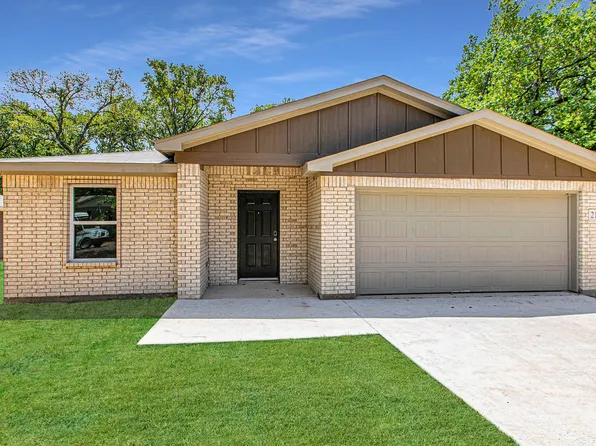 215 Wildflower Dr, Mabank, TX 75156