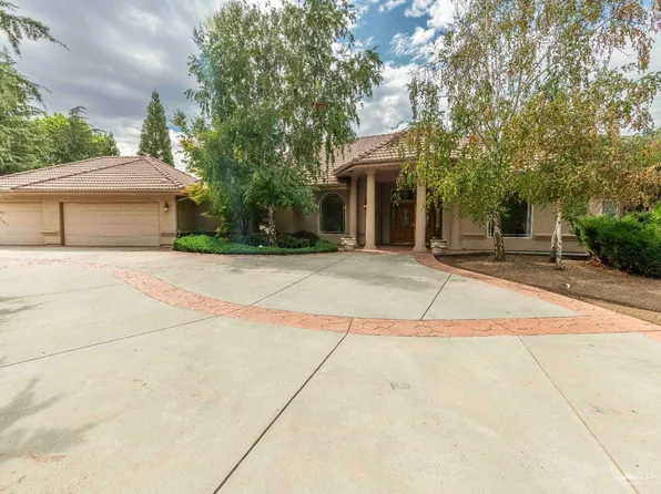 26300 Plateau Way, Tehachapi, CA 93561