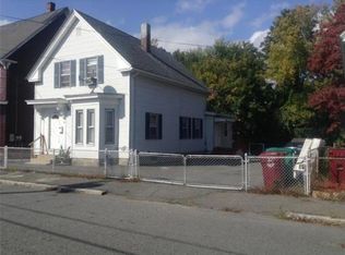 34 Fay St, Lowell, MA 01852