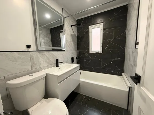 168 Tuxedo Pkwy, Newark, NJ