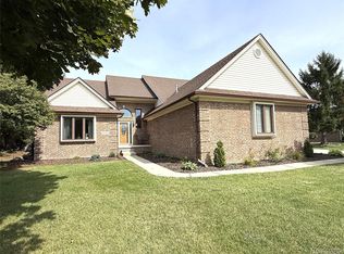 22202 Vinewood Blvd, Taylor, MI 48180