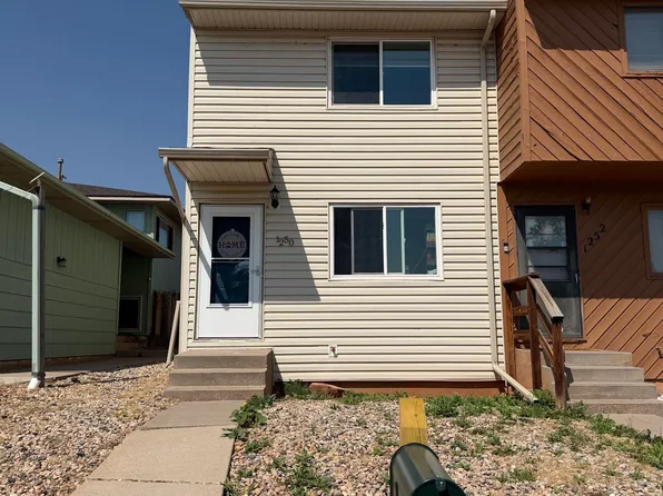 1250 N 19th St, Laramie, WY 82072