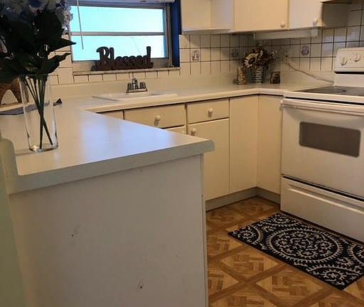 3rd image of 1127 S Federal Hwy APT 202
