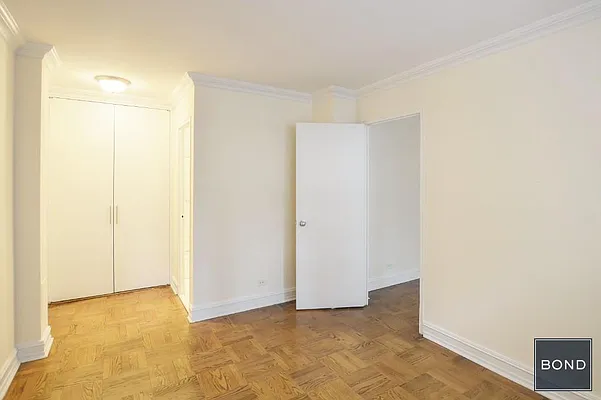 Rented by Bond New York | media 15