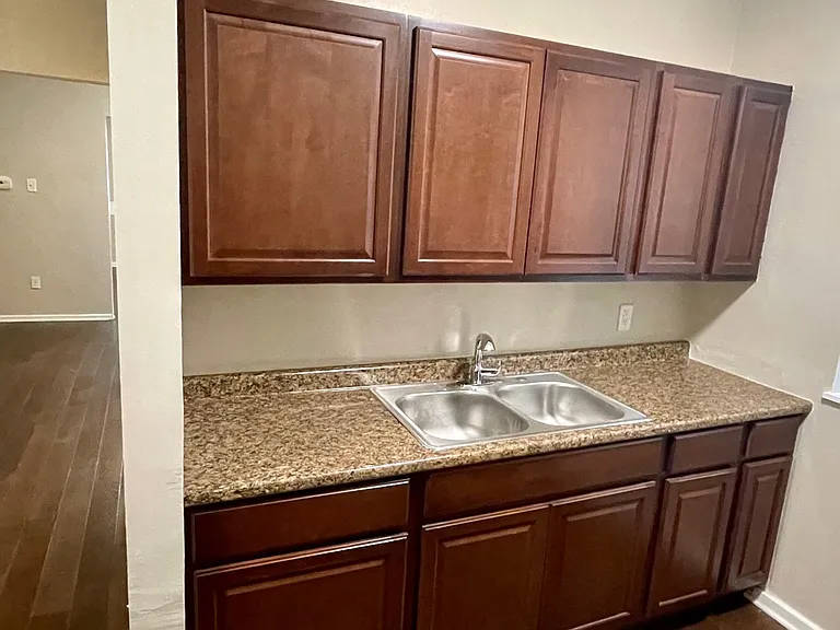 4117 Lafayette Ave #2W — Photo 11