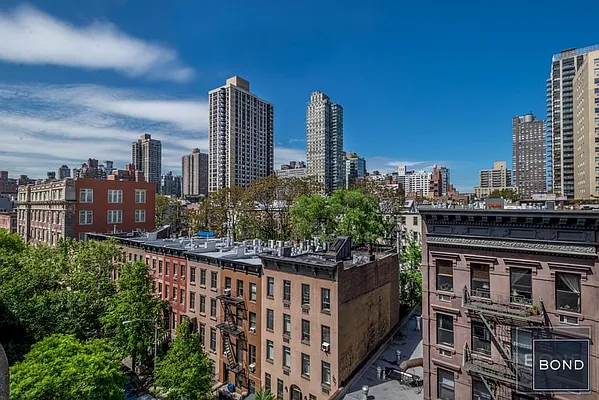 Sold by Bond New York | media 11