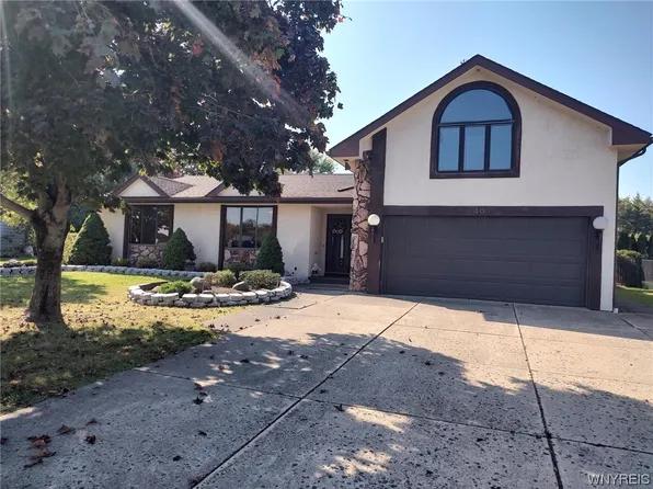 40 Freedom Dr, Buffalo, NY 14224