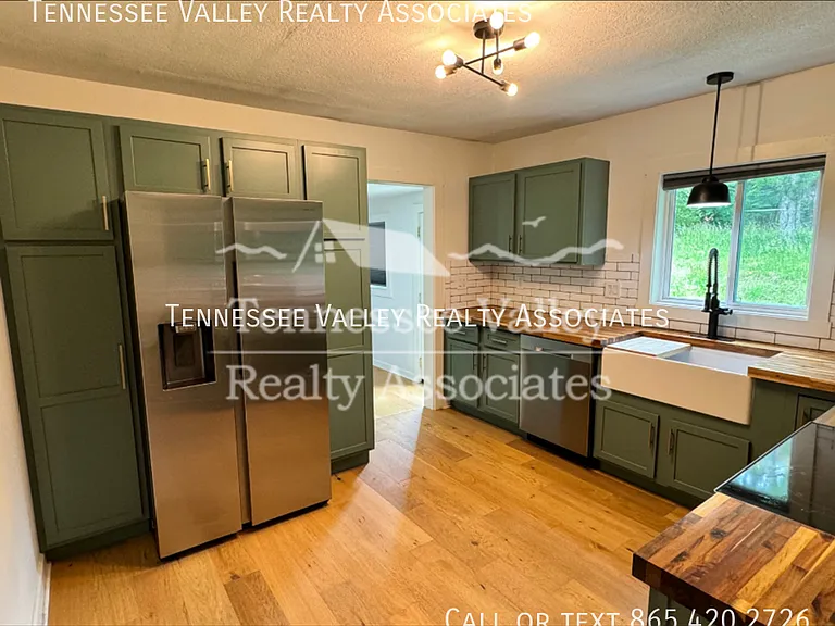 3919 Beverly Pl — Photo 5