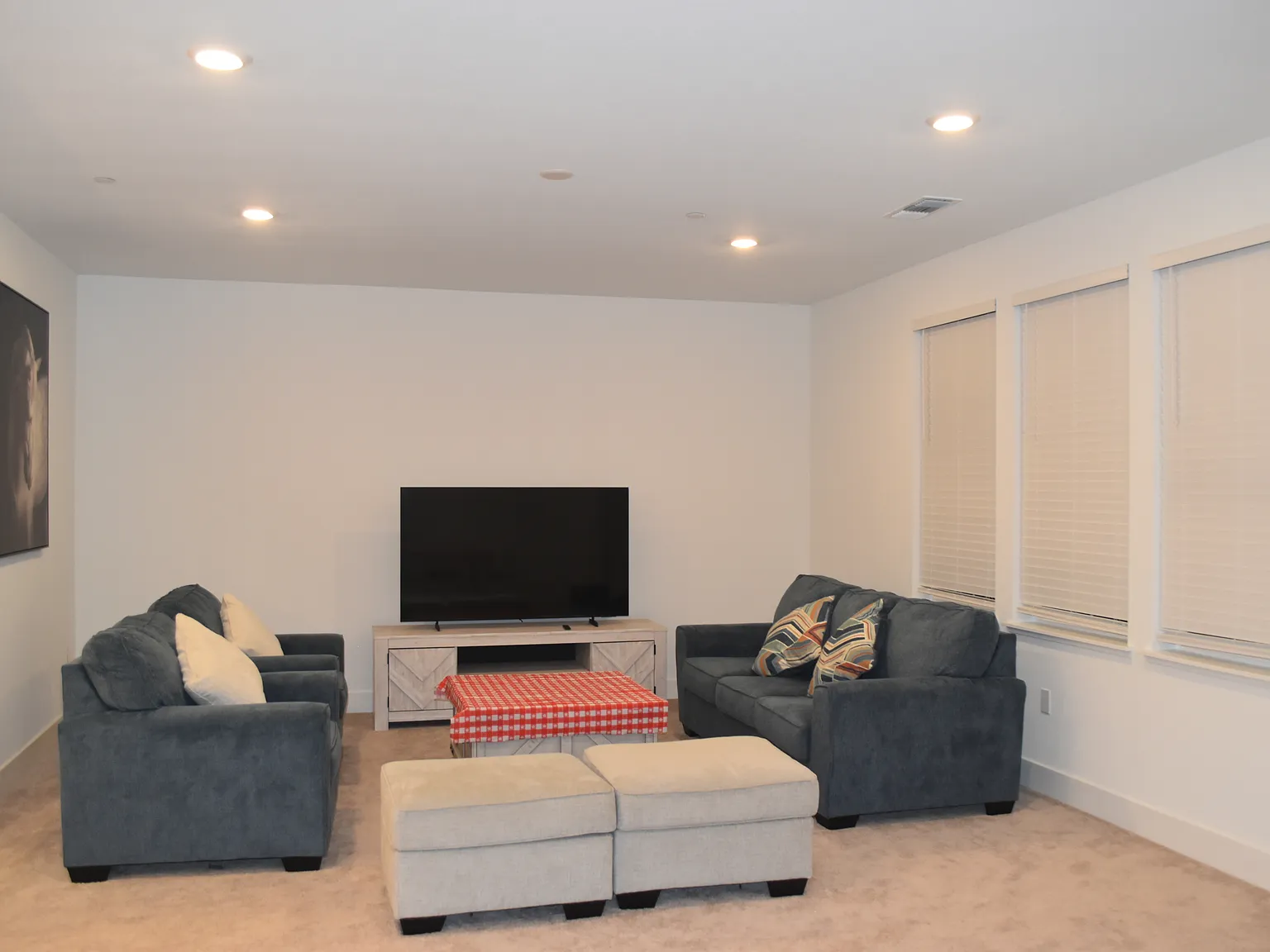 3 bed, 2121 sqft, $3,095 — Photo 4