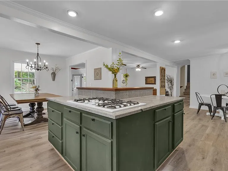 6290 Cascade Palmetto Hwy — Photo 25