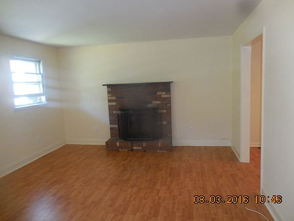 2nd image of 4 Cedarcrest Dr Saratoga Spgs #1
