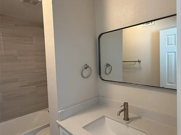 1824 Thonig Rd #14 — Photo 12