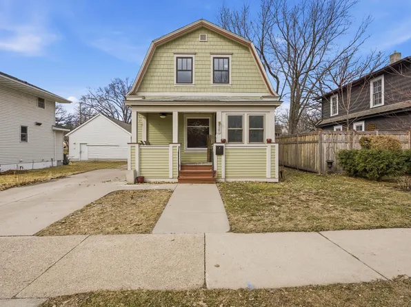 827 Fairview Ave N, Saint Paul, MN 55104