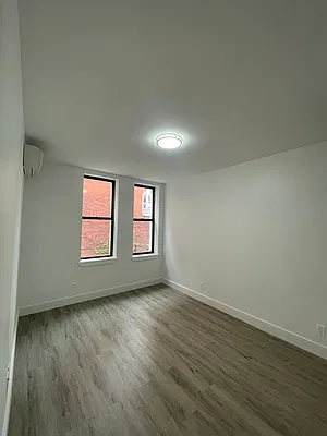 Bedroom, photo 1