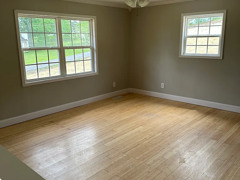 206 Russell Rd S — Photo 11