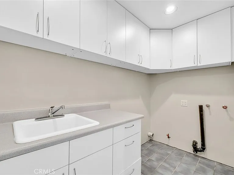 820 Acapulco St — Photo 20