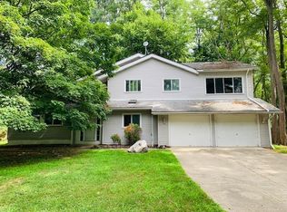 34450 Freedom Rd, Farmington Hills, MI 48335