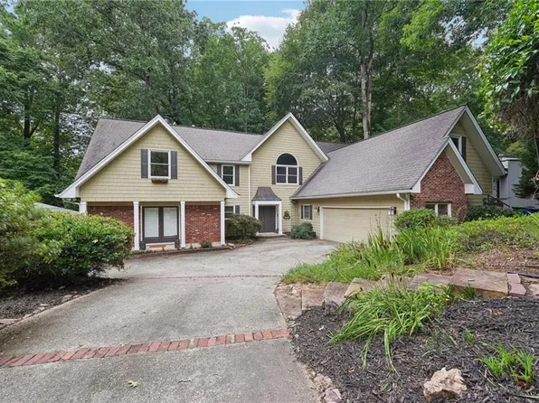 1030 Burton Dr, Atlanta, GA 30329