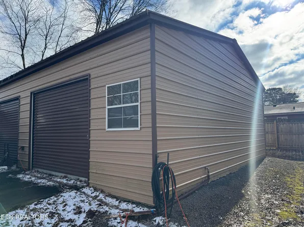 145 Park Dr #1, Maryville, TN 37804