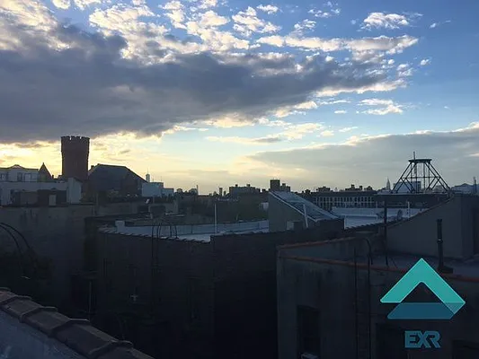 Rented by EXR | media 7