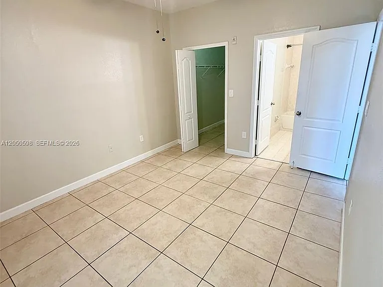 1652 SE 28th St #202 — Photo 19