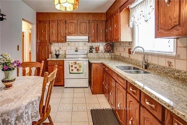 3 bed, $2,500 — Photo 4